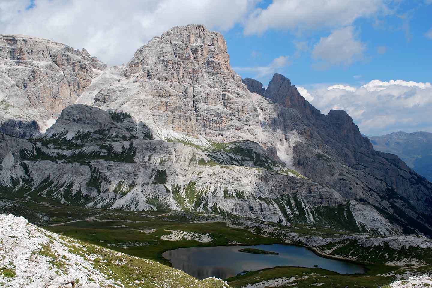 Alta Via delle Dolomiti n. 4 - Tre Cime di Lavaredo Alta Via delle Dolomiti n. 4 - Tre Cime di Lavaredo