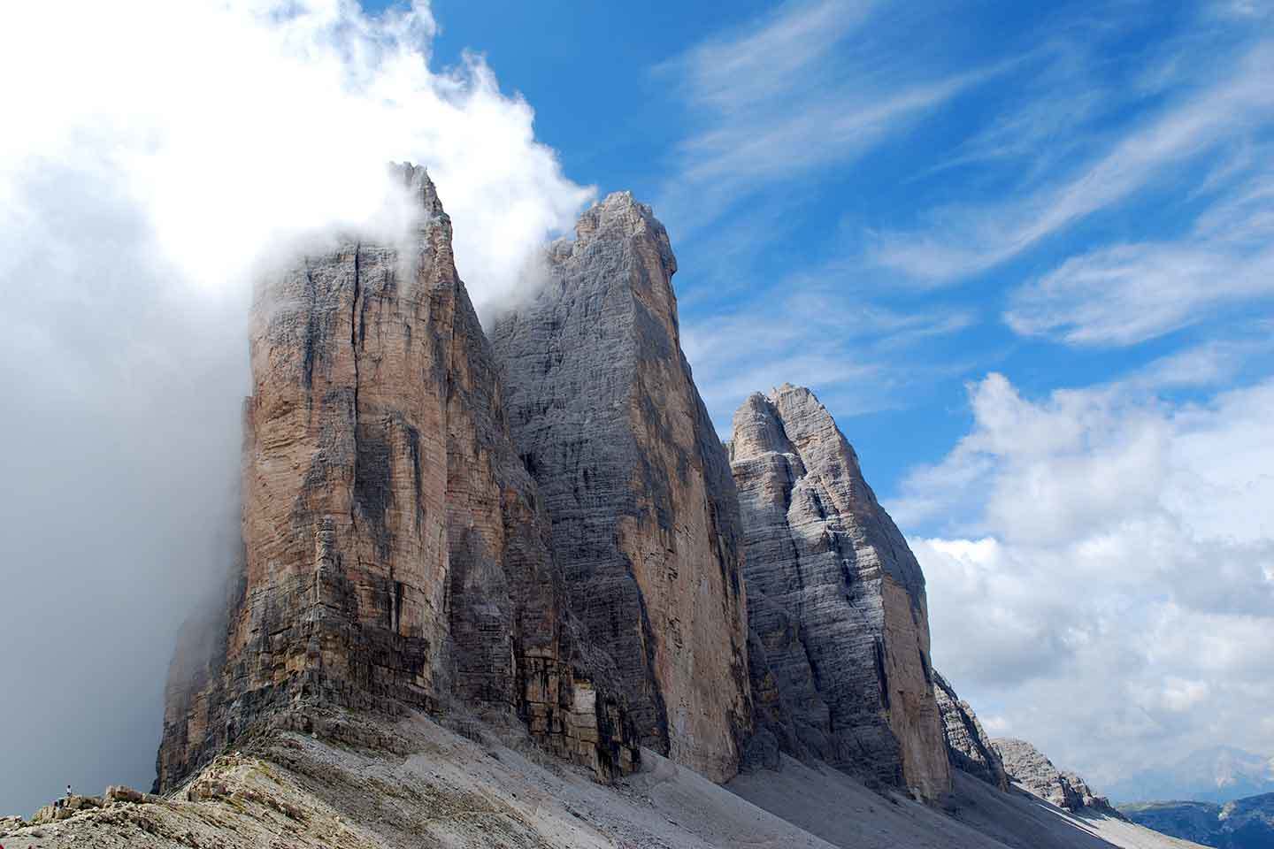 Alta Via delle Dolomiti n. 4 - Tre Cime di Lavaredo Alta Via delle Dolomiti n. 4 - Tre Cime di Lavaredo