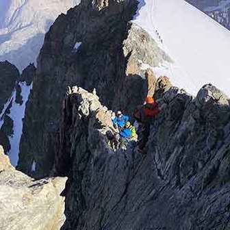 Climbing Barre des Ecrins, Normal Route