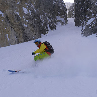 Off-piste Skiing in Val delle Fontane to Piz Boè