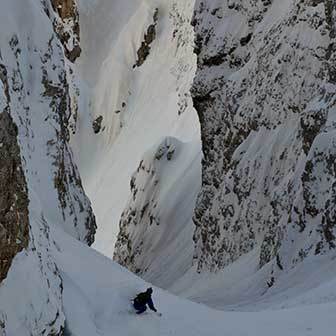 Off-piste Skiing in the Pale di San Martino Couloirs