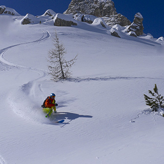 Off-piste Skiing Vallon dei Comate to Tofane Group