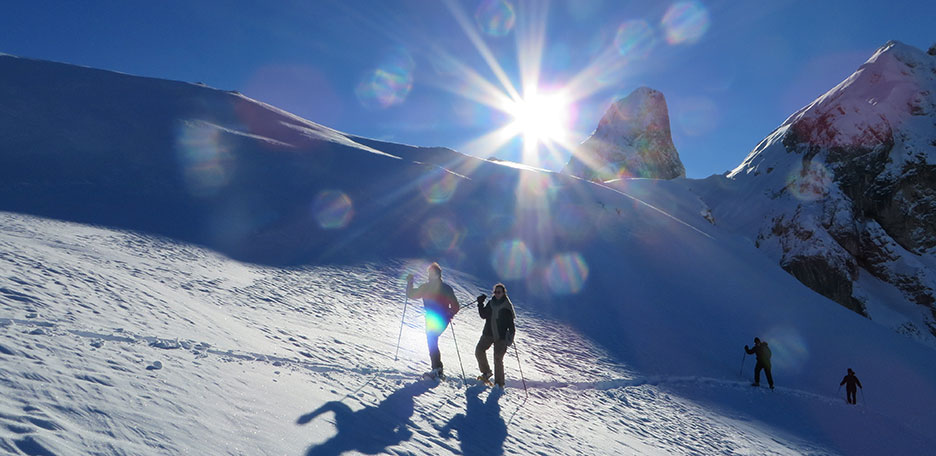 Snowshoeing to Lastoi de Formin
