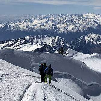Alpinismo a Punta Giordani, Via Normale