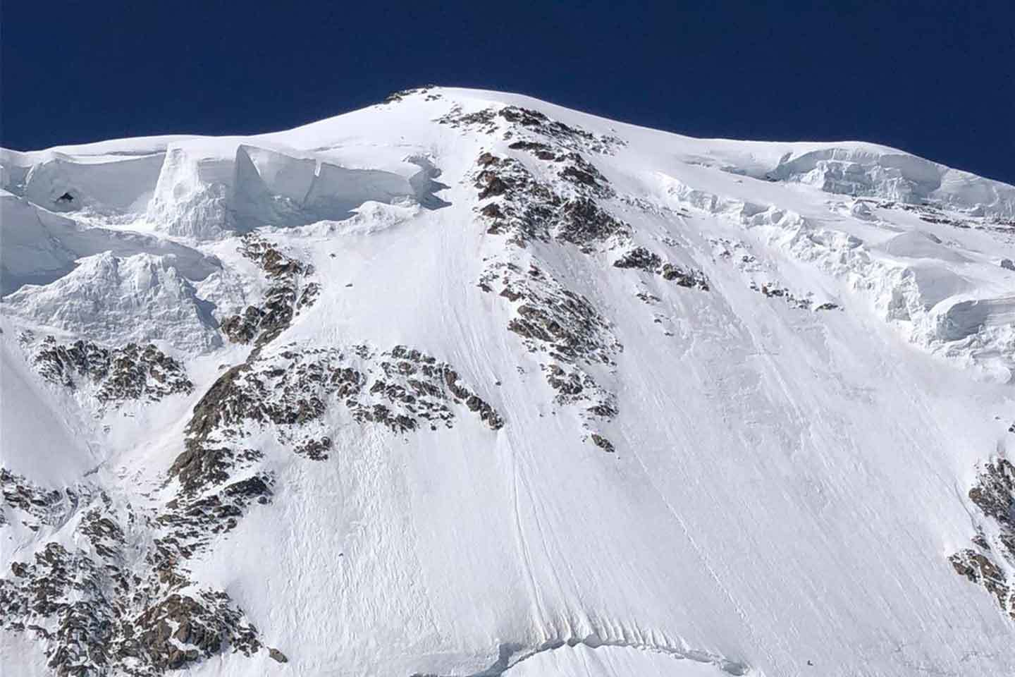 Extreme Off-piste Skiing in Monte Rosa to Lyskamm