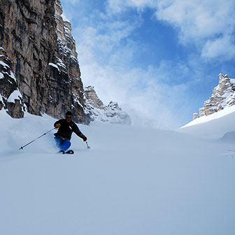 Off-piste Skiing Vallon de Raola to Tofane Group