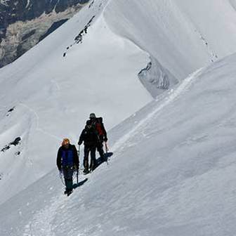 Alpimismo alla Roccia Nera dal Ghiacciaio del Verra