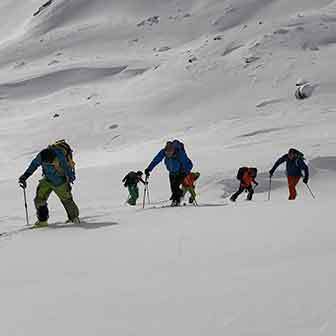 Ski Mountaineering to Monte Rotella from Piano delle Cinquemiglia
