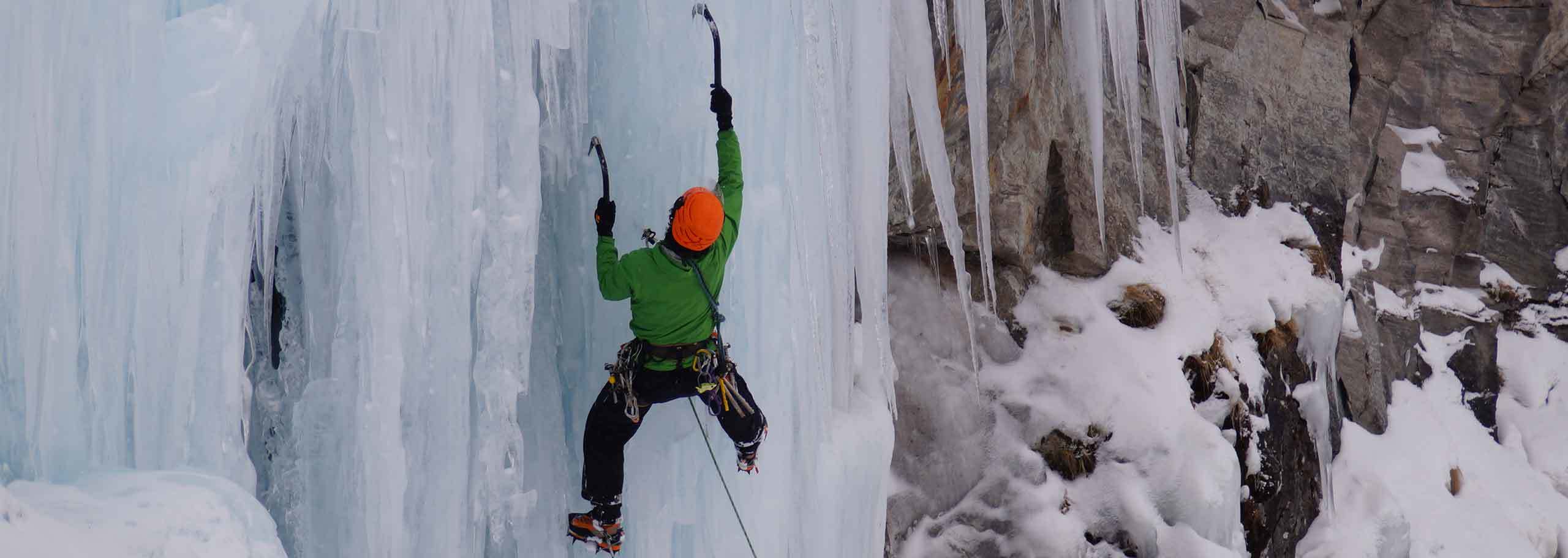 Ice Climbing in Limone Piemonte, Courses & Multi-pitch Routes