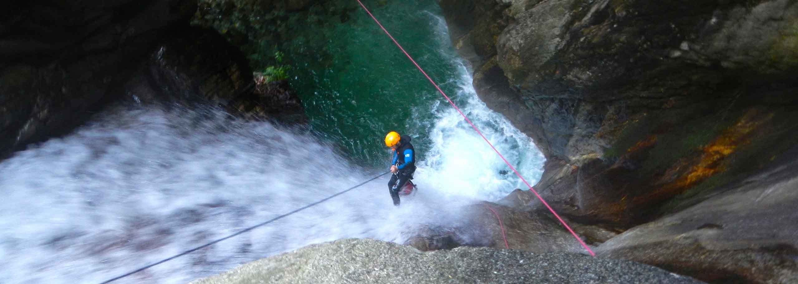 Canyoning in Dolomiti, Torrentismo con Guida Alpina