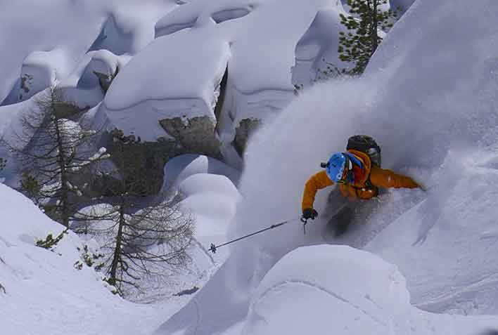 Off-piste Skiing with a Mountain Guide