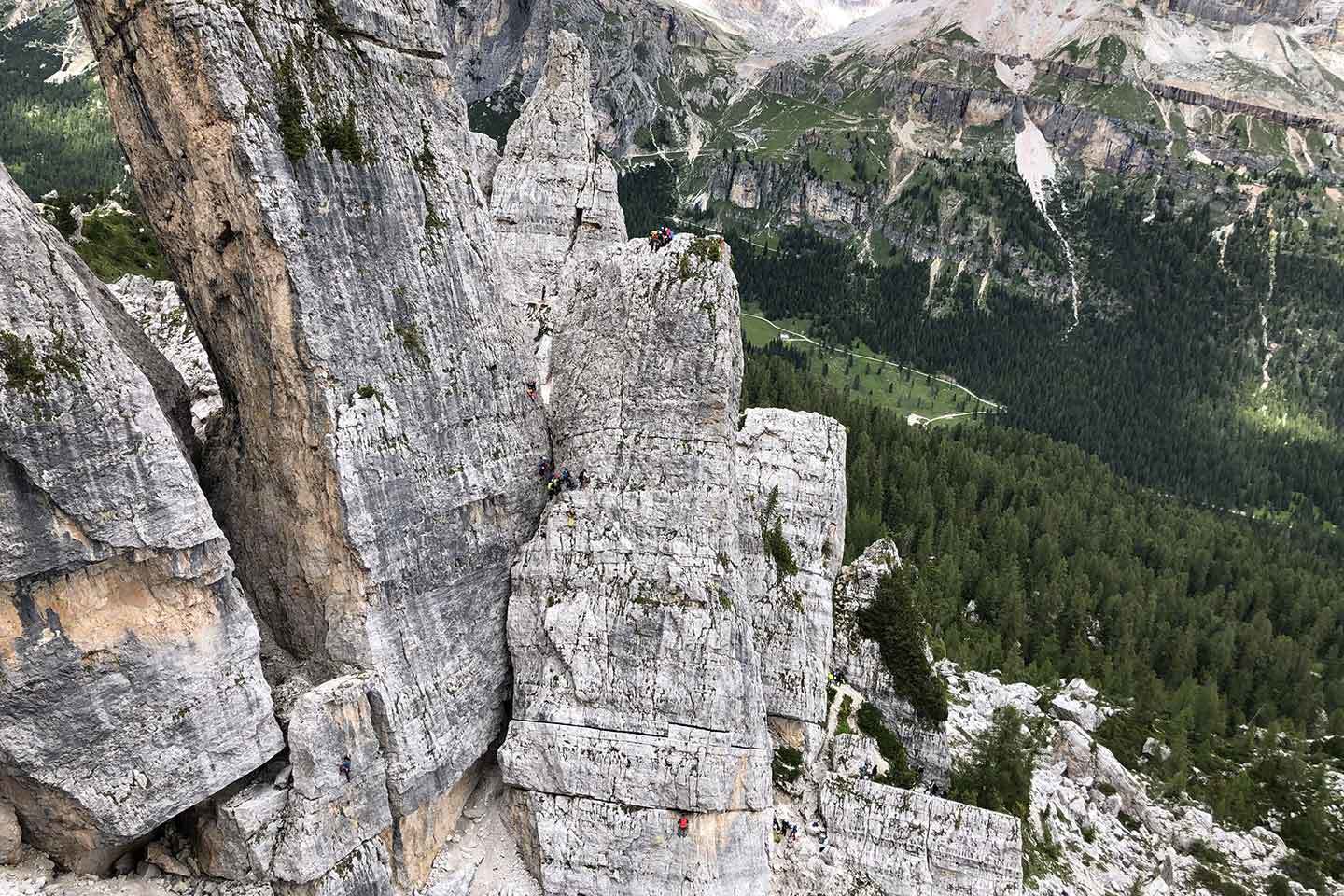 Arrampicata in 5 Torri, Corsi e Vie d'Arrampicata