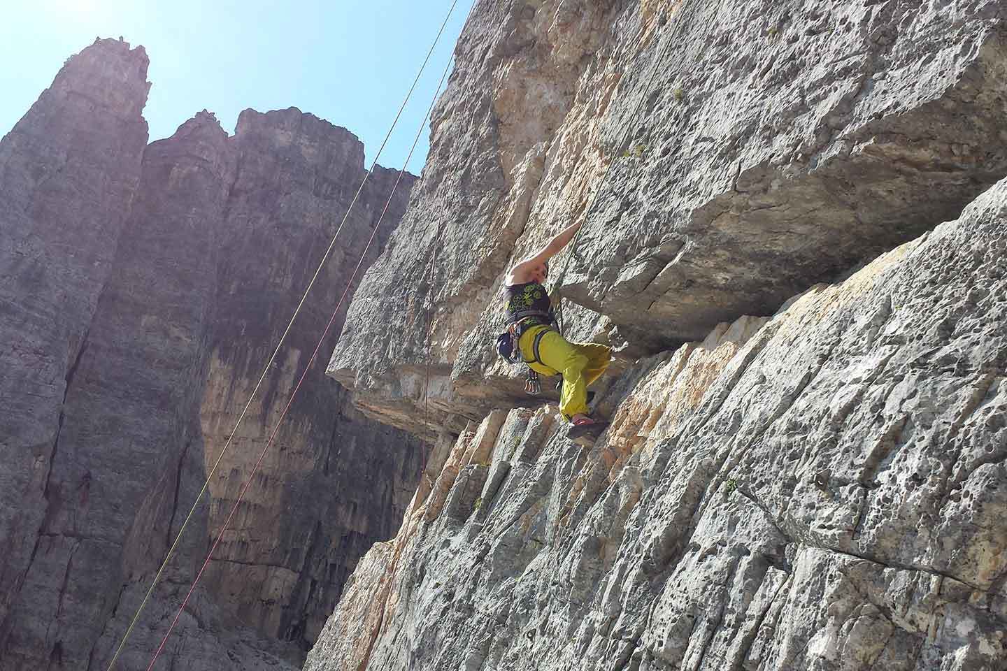 Arrampicata in 5 Torri, Corsi e Vie d'Arrampicata