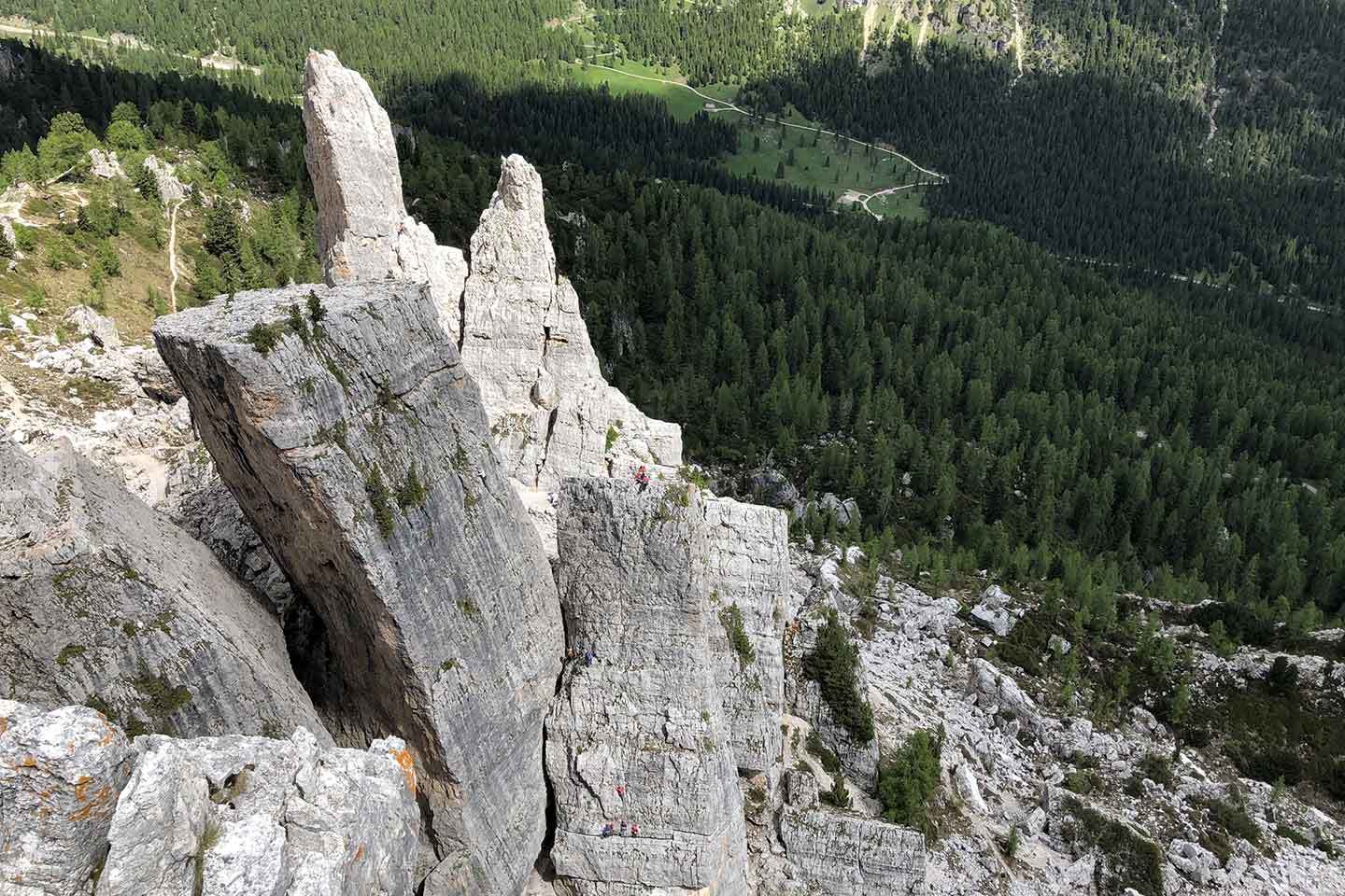 Arrampicata in 5 Torri, Corsi e Vie d'Arrampicata