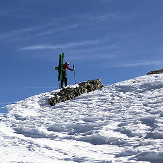 Ski Mountaineering in Aosta Valley to Aiguille des Angroniettes