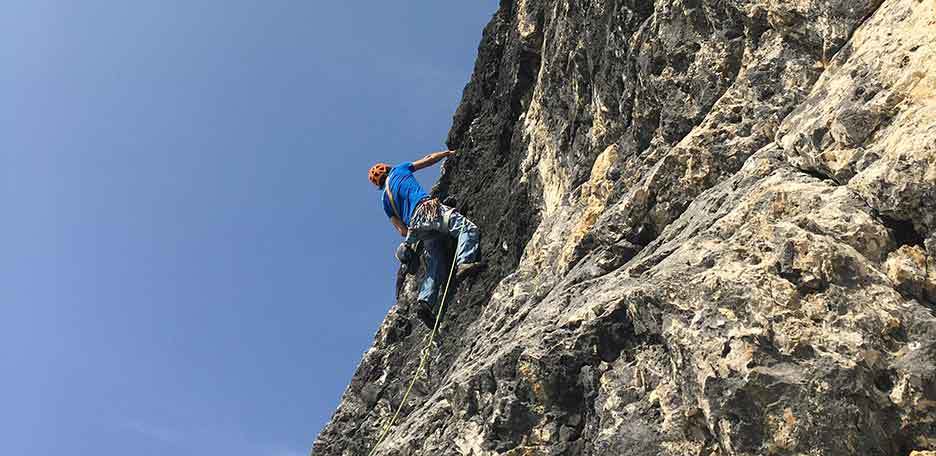 Via Soldanella, Arrampicata a Cima Grostè