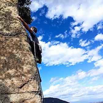 Spigolo Barbiero Climbing Route in Rocca Pendice