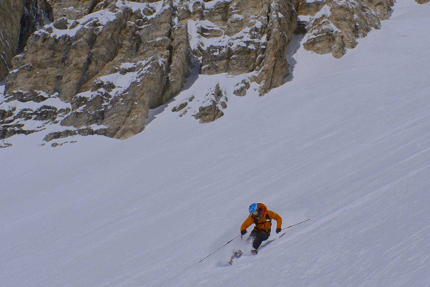 Off-piste Skiing to Bus de Tofana