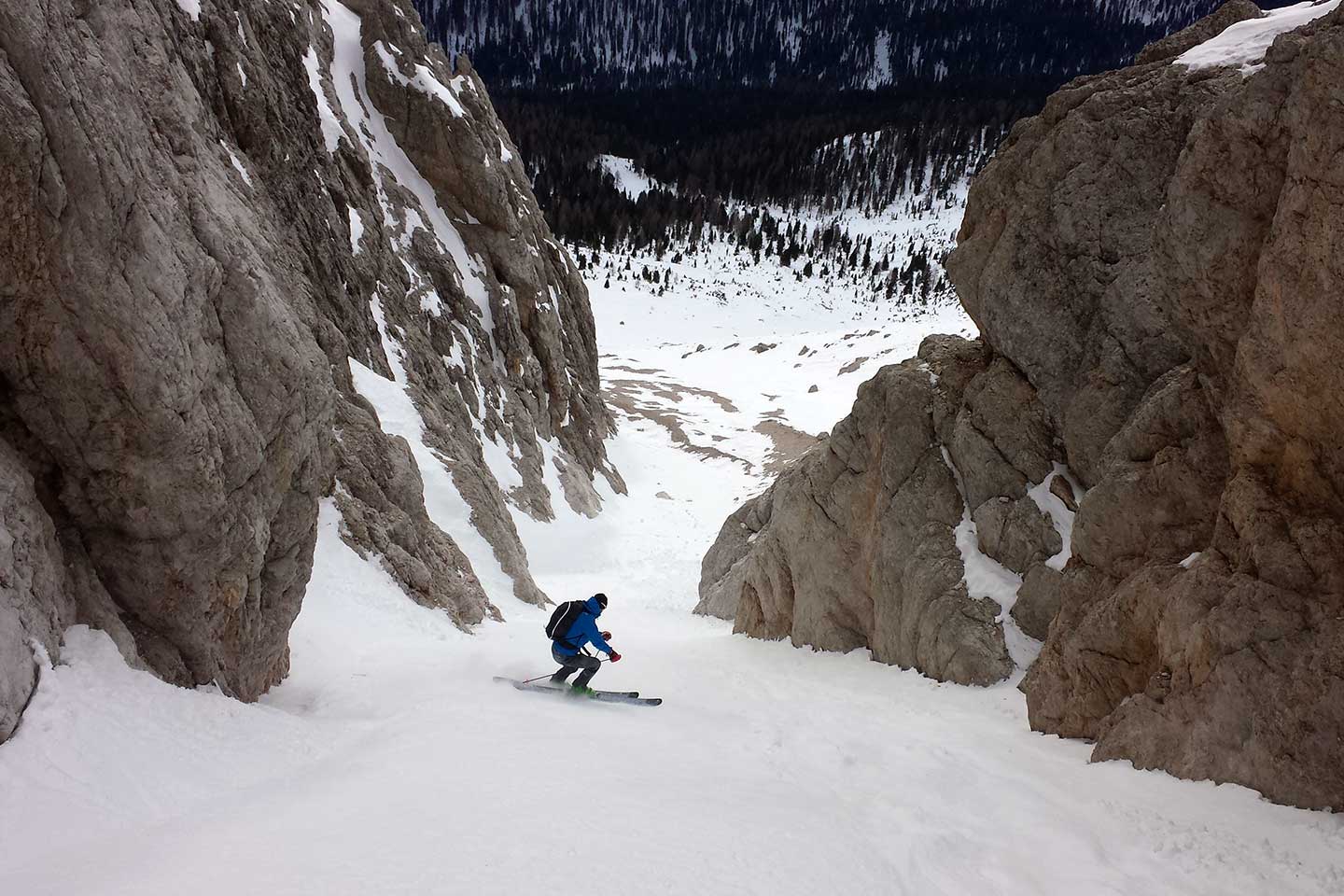 Off-piste Skiing Canalino del Tridente to Tofane