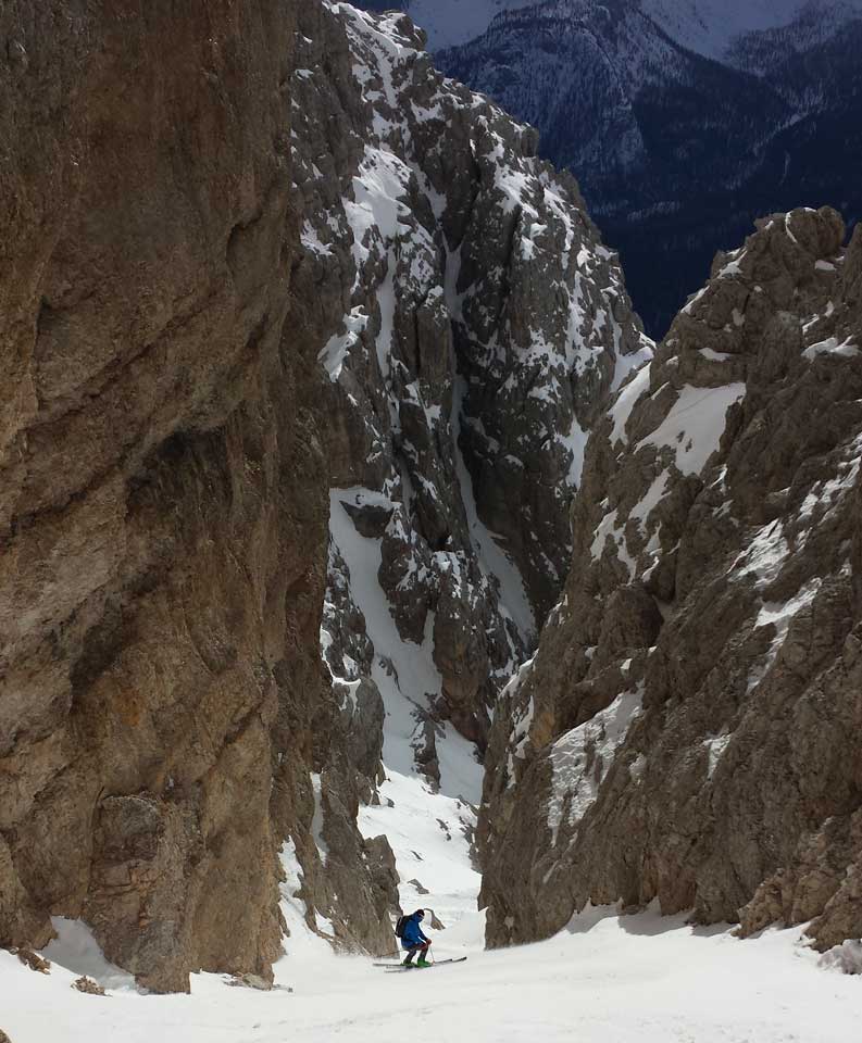 Off-piste Skiing Canalino del Tridente to Tofane