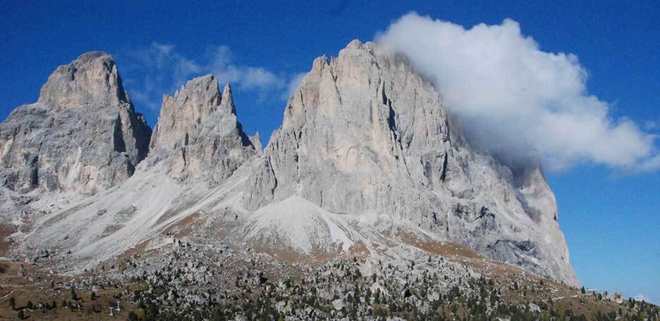 Trekking to Rifugio Comici from Passo Sella