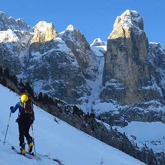 Ski Mountaineering to the Sass dai Ciamorces and Val Culea