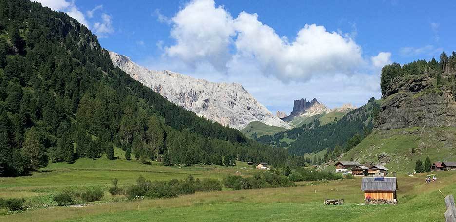 Trekking in Val Duron to Chalet Baita Lino Brach