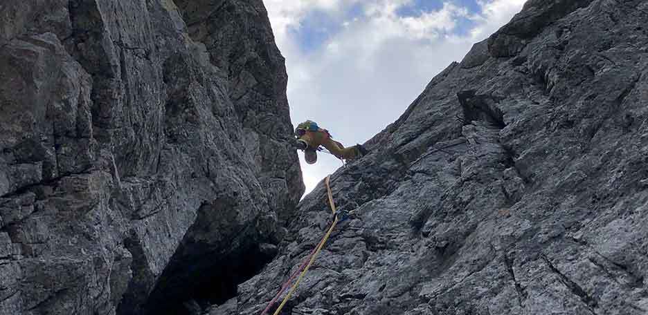 Via Fehrmann, Arrampicata al Campanile Basso