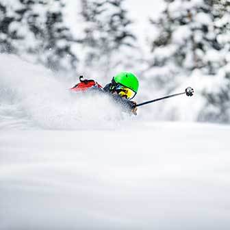 Off-piste Skiing in the Pavillon Woods, Mont Frety Freeride Ski