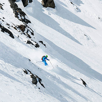 Arp Vieille Off-piste Skiing, Freeride to Vesses Couloirs
