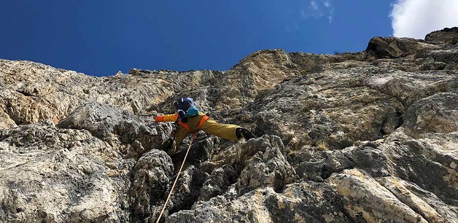 Arrampicata della Via Costantini Ghedina al Pilastro della Tofana di Rozes