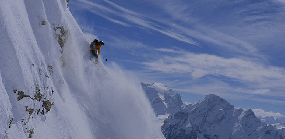 Off-piste Skiing to Joel Couloir, Freeride in the Sella Group