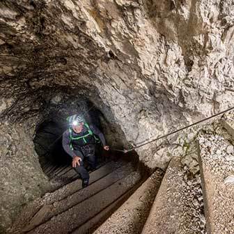 Hiking to the Mount Lagazuoi Tunnels