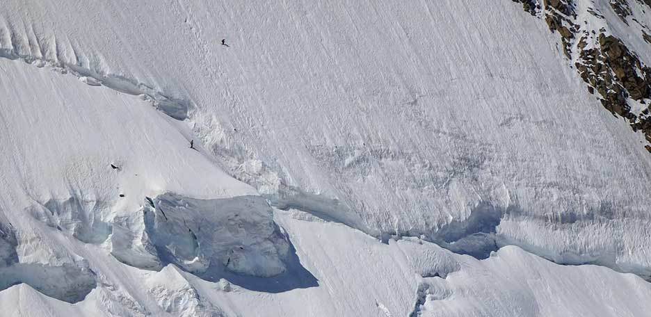 Extreme Off-piste Skiing in Monte Rosa to Lyskamm