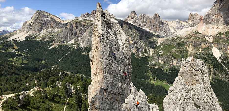 Arrampicata in 5 Torri, Corsi e Vie d'Arrampicata