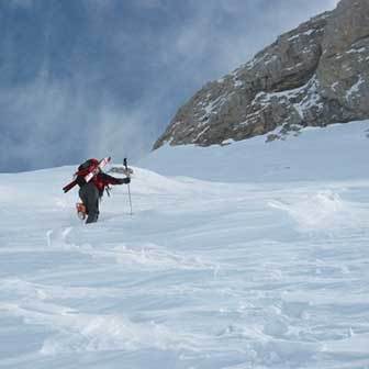 Ski Mountaineering to Vallon della Manstorna in the Pale di San Martino