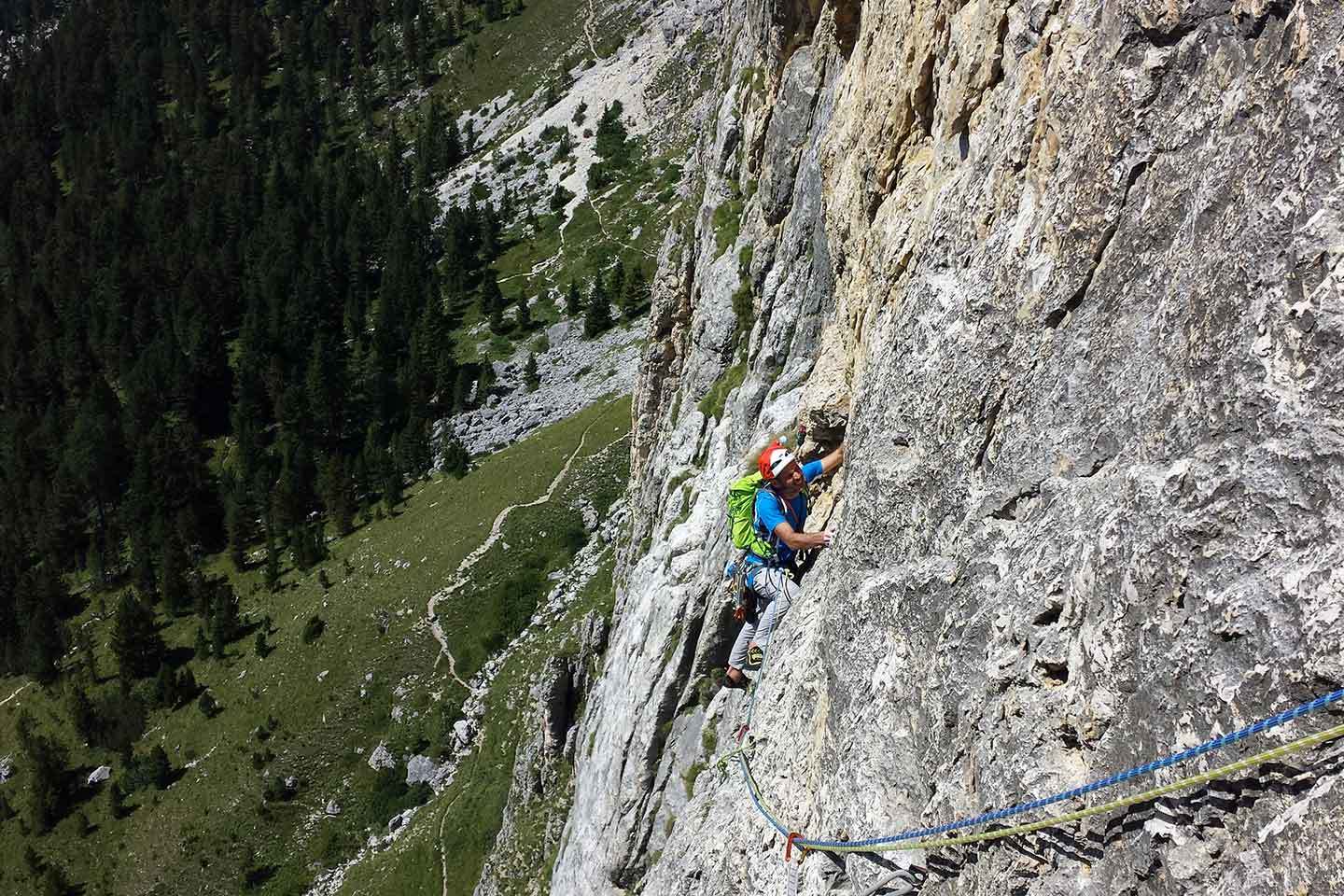 Via Micheluzzi, Arrampicata al Piz Ciavazes nel Sella