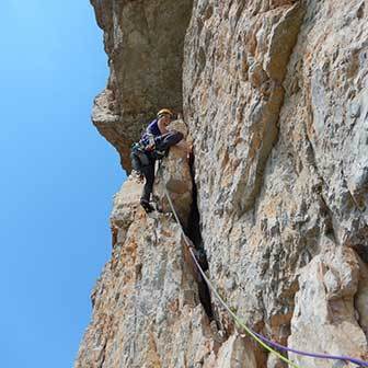 Arrampicata della Via Miriam sulla Torre Grande in Cinque Torri