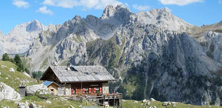 Trekking in Val Monzoni al Rifugio Vallaccia