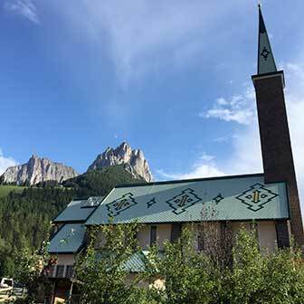 Trekking in Val Monzoni to Rifugio Vallaccia