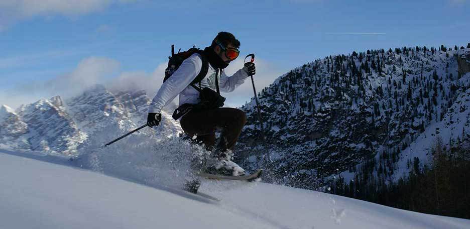 Snowshoeing to the Muraglia di Giau