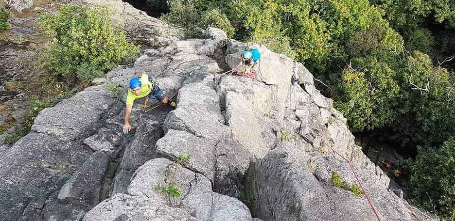 Arrampicata del Diedro delle Nebbie a Rocca Pendice