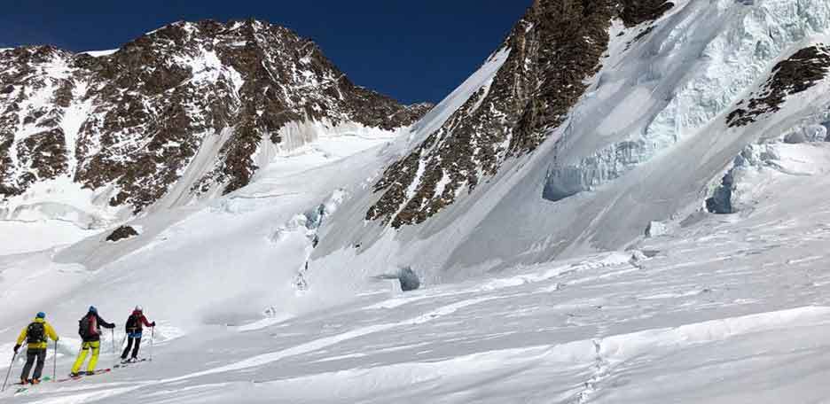 Tour Scialpinistico alla Roccia Nera dal Ghiacciaio del Verra