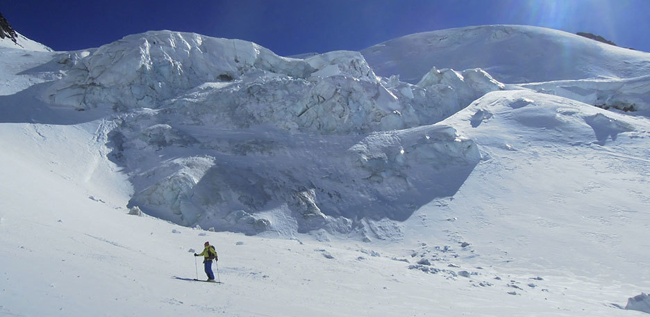 Ski Mountaineering to Mount Pasquale from Cedec Valley