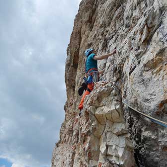 Arrampicata della Via Re Artù ai Lastoi de Formin