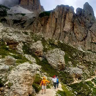 Trekking to Rifugio Roda di Vael in the Catinaggio Group