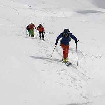 Ski Mountaineering to Monte Rotella from Rocca Pia