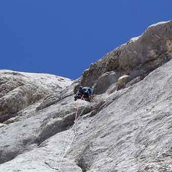 Via Tempi Moderni, Arrampicata in Marmolada - Ph. Francesco Rigon Guida Alpina