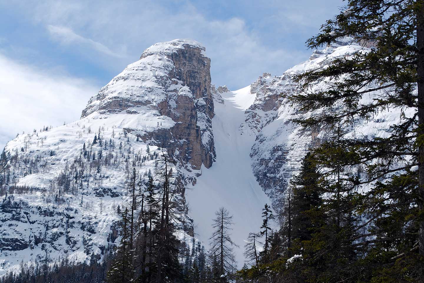 Ski Mountaineering to Tofana Terza and Vallon de Raola