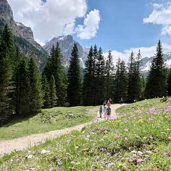 Traverse to Val Contrin and Val San Nicolò